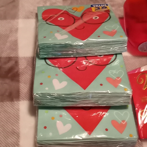 Valentine bundle - Picture 3 of 13